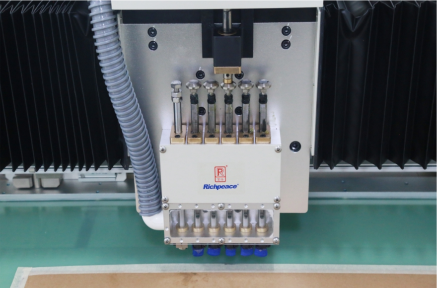 富怡全自動墊板式?jīng)_孔機 (6沖刀重型結(jié)構(gòu))