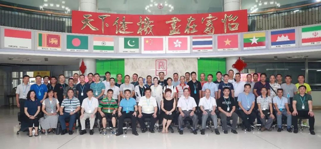 華盛集團(tuán)與富怡集團(tuán)合影 13.jpg