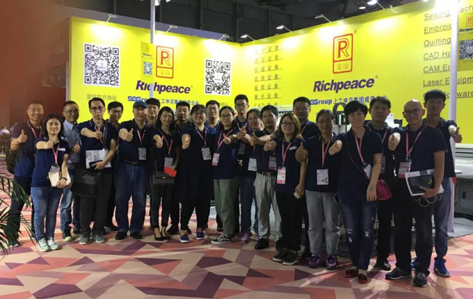 富怡團隊在中國家具博覽會 富怡團隊在中國家具博覽會