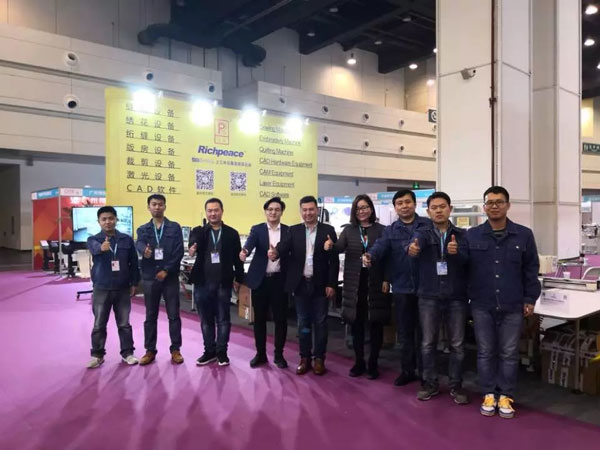 富怡團隊在鄭州縫制設備展 富怡團隊在鄭州縫制設備展