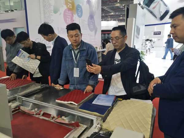 參觀皮革機樣品 參觀皮革機樣品.jpg