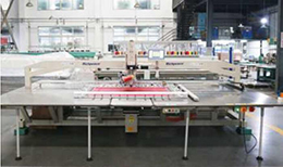 富怡全自動360°臂橋式皮革縫紉機(jī) 富怡全自動360°臂橋式皮革縫紉機(jī)